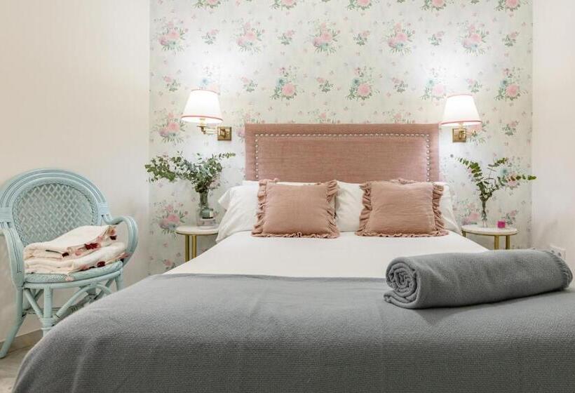 مسافرخانه Nüa Alameda