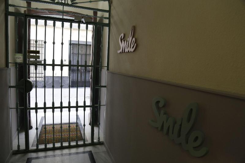 مسافرخانه Nüa Alameda