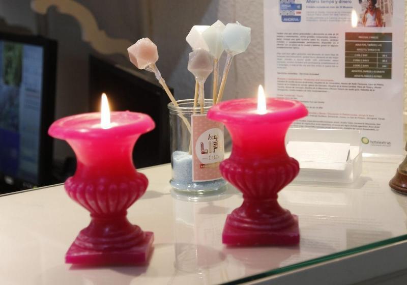 مسافرخانه Nüa Alameda