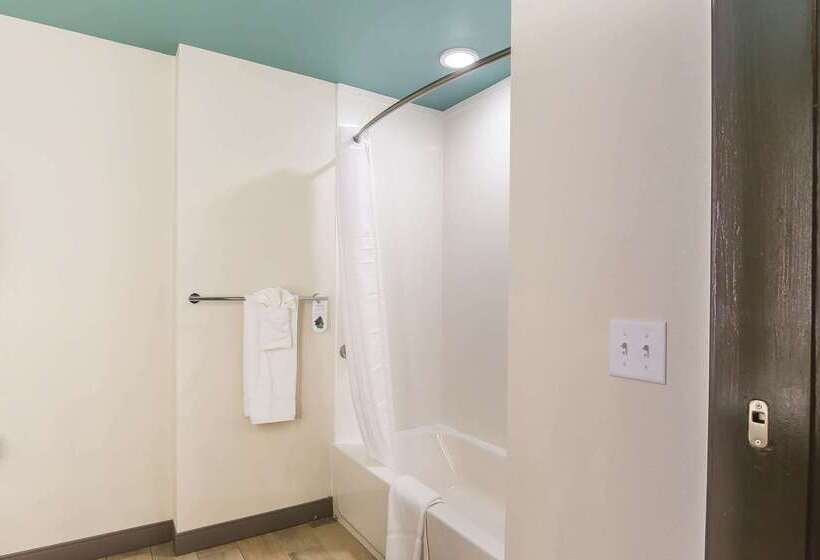 Marina Bay Hotel & Suites, Ascend Hotel Collection