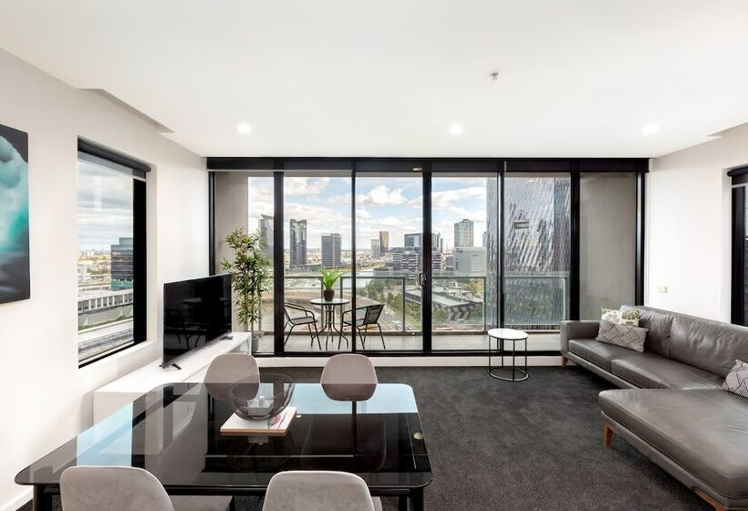 Melbourne Holiday Apartments Flinders Wharf