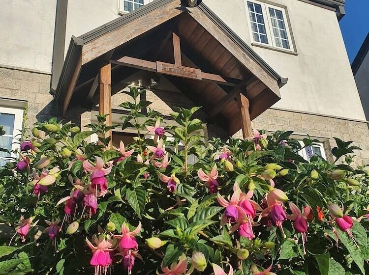 פנסיון Lakeside Cottages