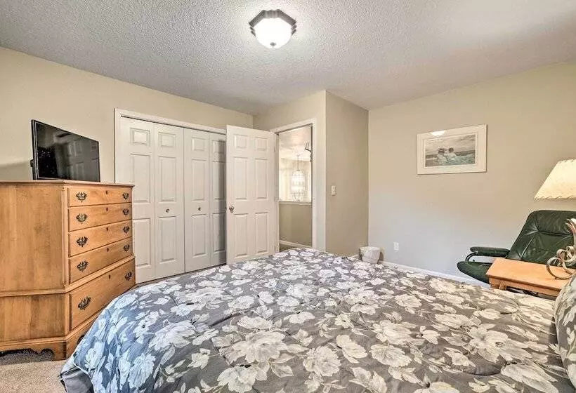 Bellaire Ski Escape ~ 1 Mile To Schuss Mountain!