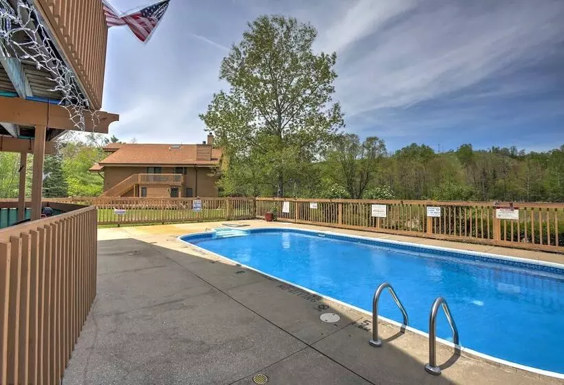 Bellaire Ski Escape ~ 1 Mile To Schuss Mountain!