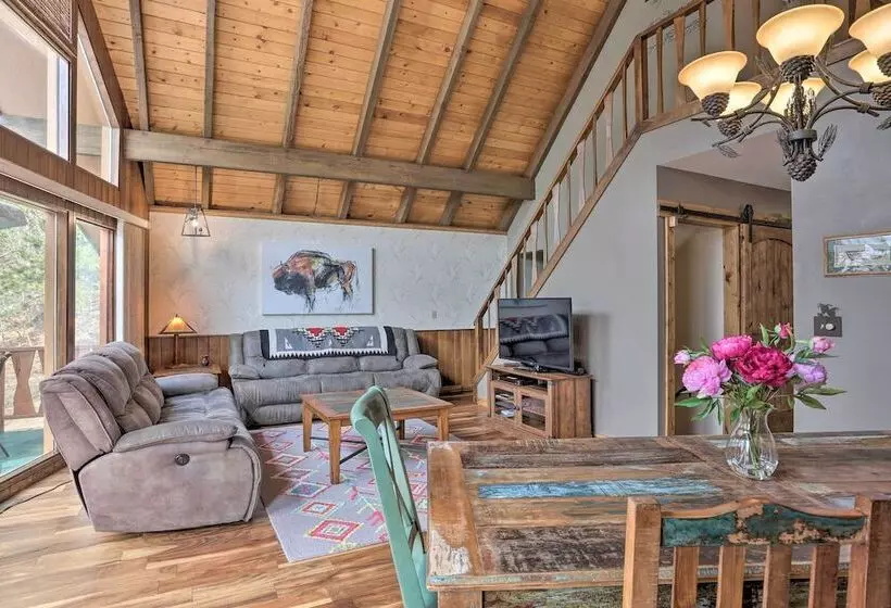 Black Hills Hideaway W/ Wraparound Deck & Hot Tub!