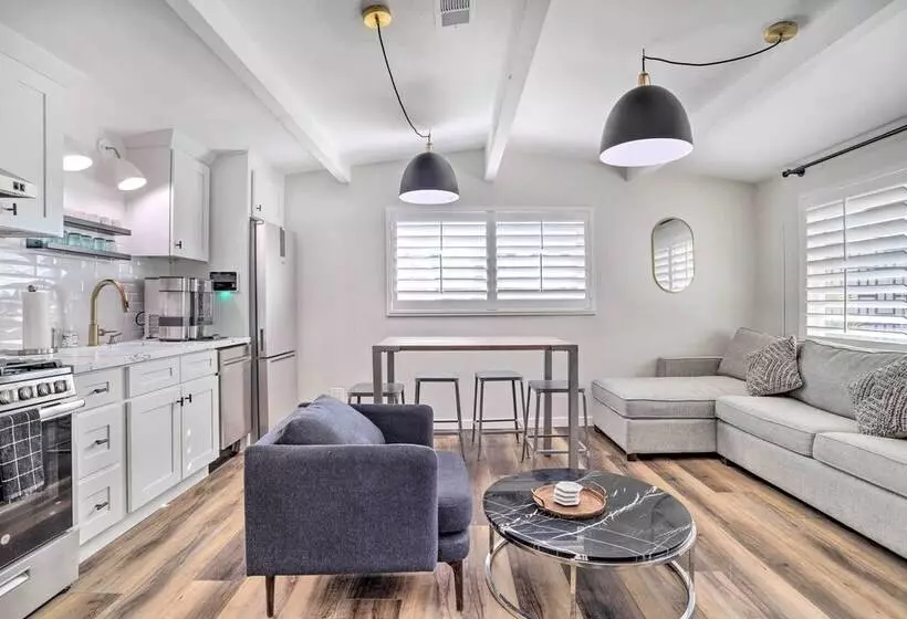 Brilliant Duplex   Walk To Downtown Palm Desert!