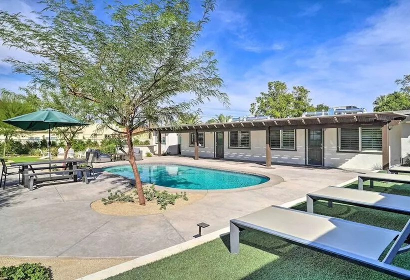Brilliant Duplex   Walk To Downtown Palm Desert!