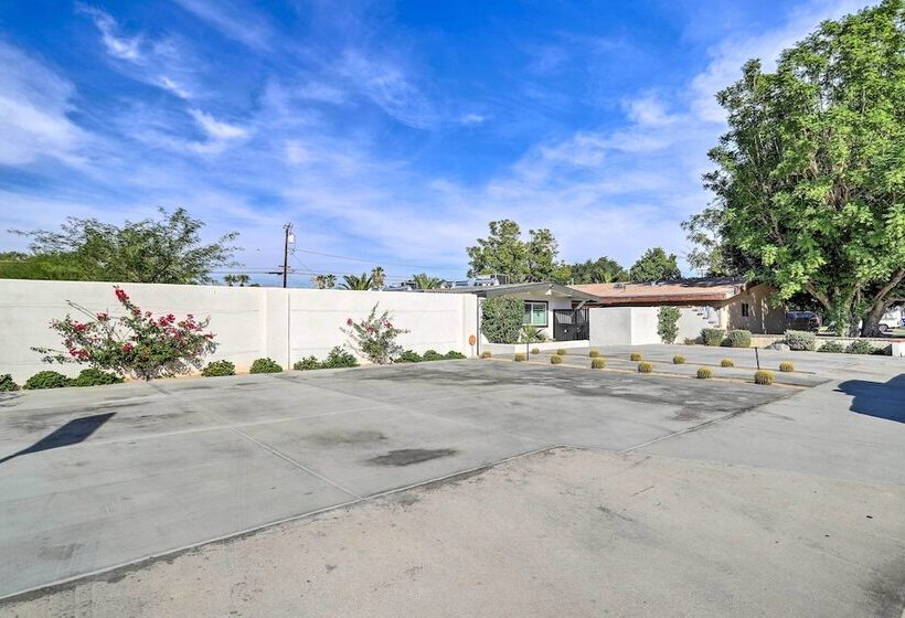 Brilliant Duplex   Walk To Downtown Palm Desert!