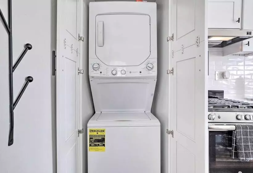 Brilliant Duplex   Walk To Downtown Palm Desert!