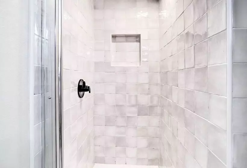 Brilliant Duplex   Walk To Downtown Palm Desert!