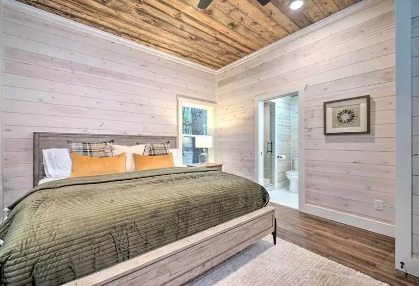 Broken Bow Cabin W/ Private In Law Suite & Hot Tub