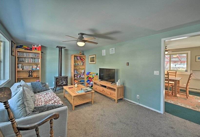 Buena Vista Home W/ Private Yard, Near Hiking