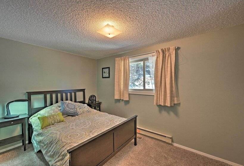 Buena Vista Home W/ Private Yard, Near Hiking