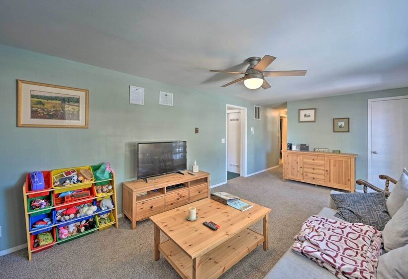 Buena Vista Home W/ Private Yard, Near Hiking