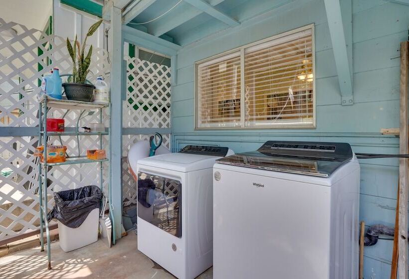 Catalina Island Duplex   Steps To Beach & Pier!