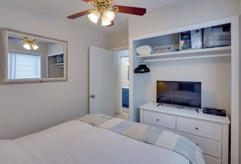 Catalina Island Duplex   Steps To Beach & Pier!