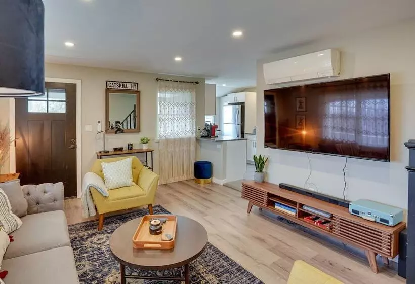 Catskill Vacation Rental: Private Deck & Fire Pit