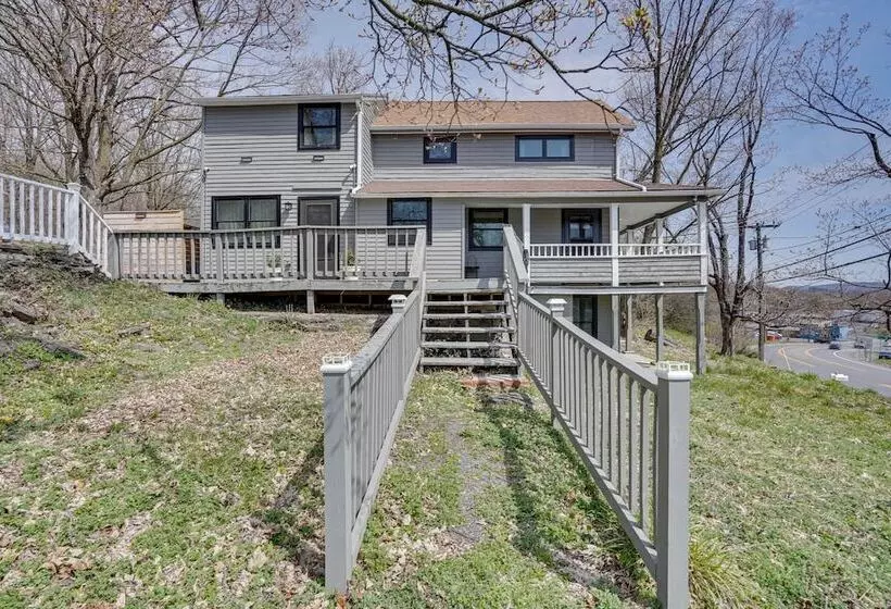 Catskill Vacation Rental: Private Deck & Fire Pit