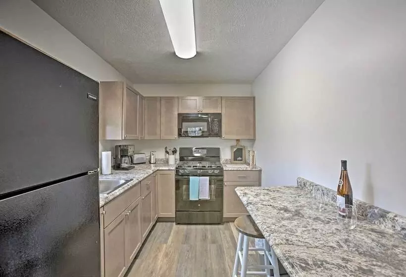 Cedar Home W/ Fire Pit & Grill ~3 Mi To Lakes