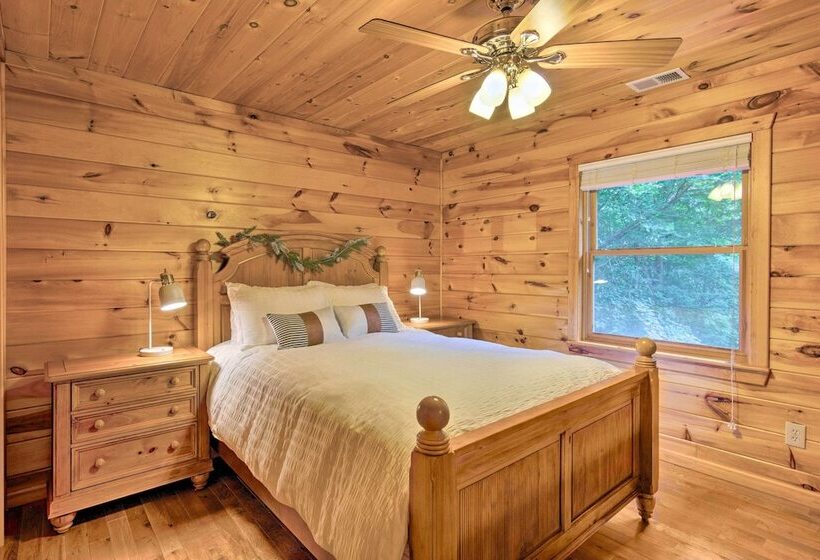 Charming Mtn Cabin 2 Mi From Downtown Boone!