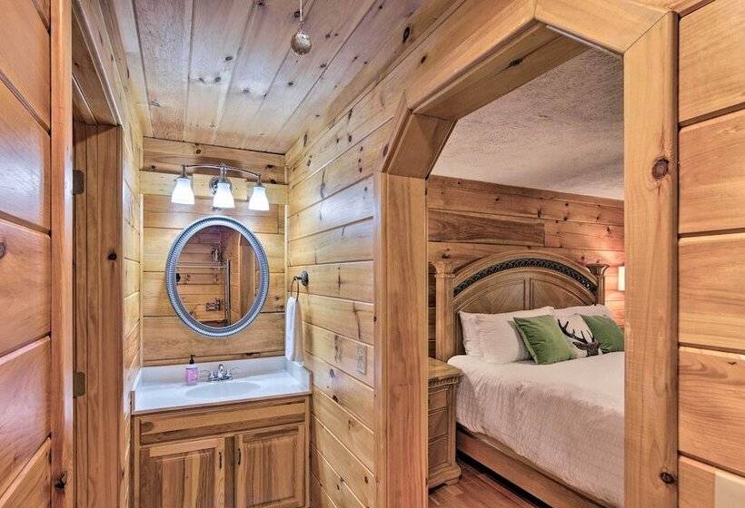 Charming Mtn Cabin 2 Mi From Downtown Boone!