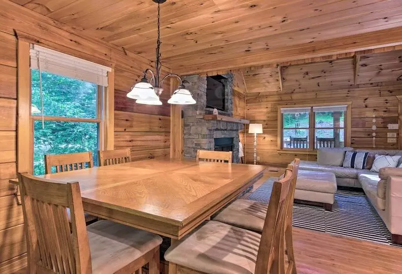 Charming Mtn Cabin 2 Mi From Downtown Boone!