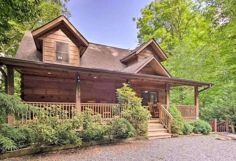 Charming Mtn Cabin 2 Mi From Downtown Boone!
