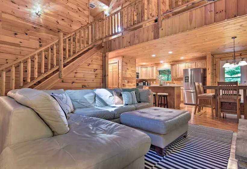 Charming Mtn Cabin 2 Mi From Downtown Boone!