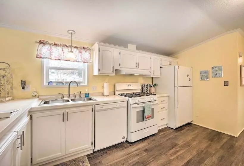 Charming South Haven Home   Great Location!