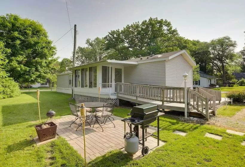 Charming South Haven Home   Great Location!