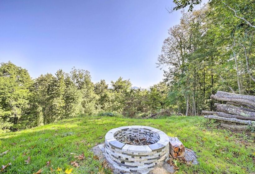 Contemporary Home W/ Deck & Mountain Views!