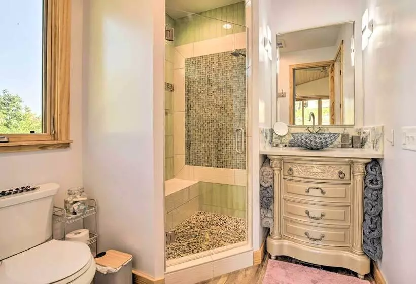 Contemporary Home W/ Deck & Mountain Views!