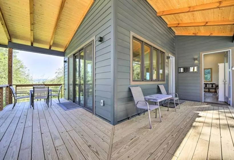 Contemporary Home W/ Deck & Mountain Views!