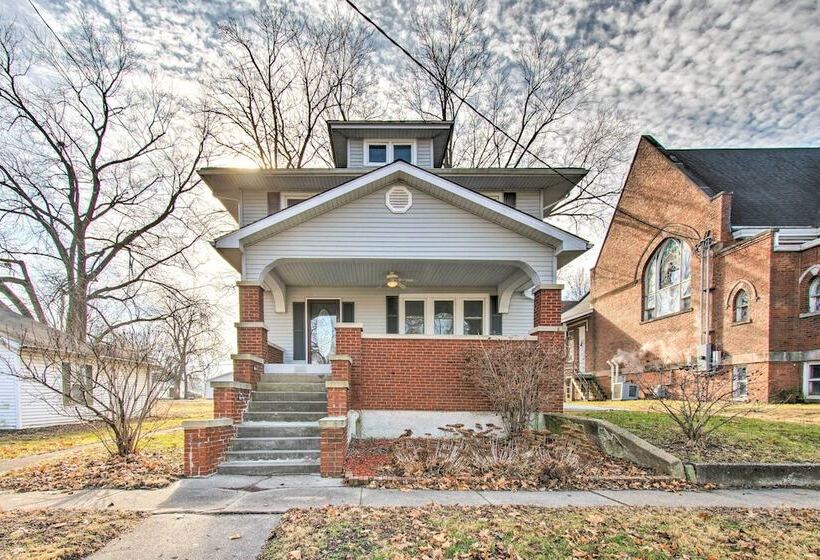 Cozy Illinois Home   Near Fishing & Golfing!