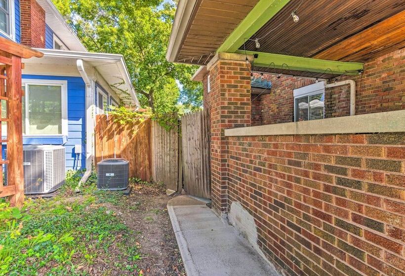 Cozy + Modern Indy House ~ 5 Mi To Downtown!