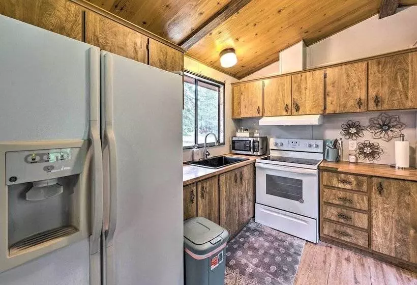 Cute Donnelly Cabin In The Woods W/ Fire Pit!