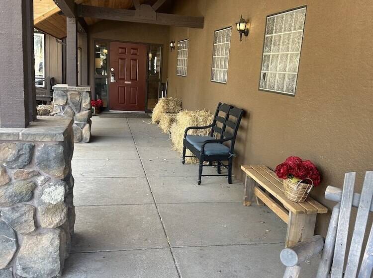 Dawn Of Hope Ranch    Outdoor Nature Retreat