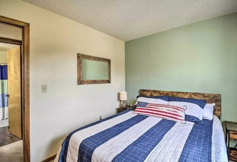 Dog Friendly Lakewood Apartment W/ Private Hot Tub
