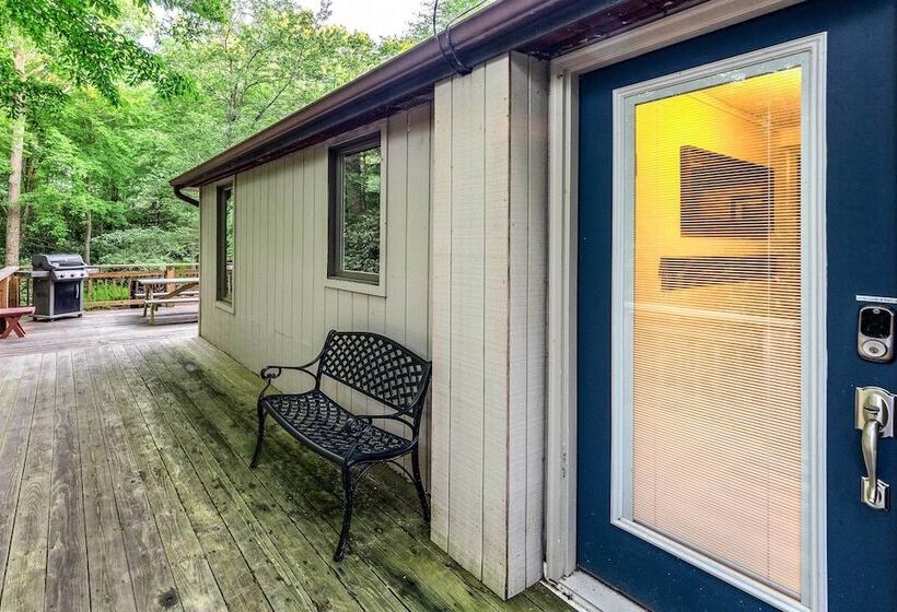 Walk To Lake: Family Home W/ Game Room, Deck & Bbq