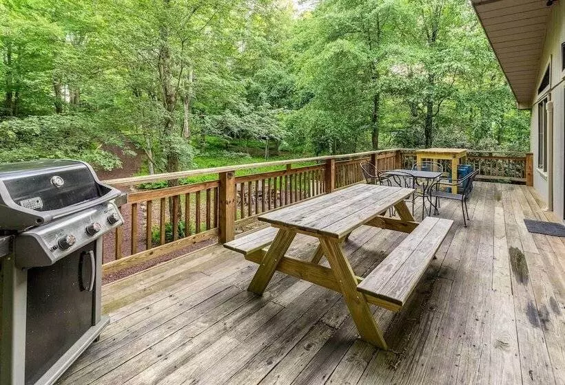 Walk To Lake: Family Home W/ Game Room, Deck & Bbq