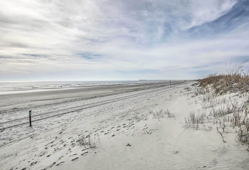 Freshly Remodeled Beach House, Steps To Shore