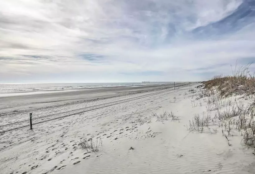 Freshly Remodeled Beach House, Steps To Shore