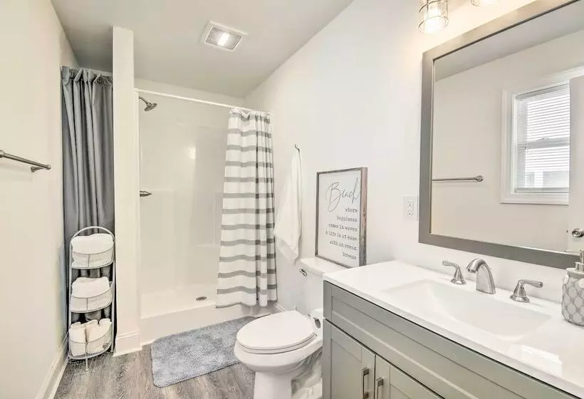 Freshly Remodeled Beach House, Steps To Shore