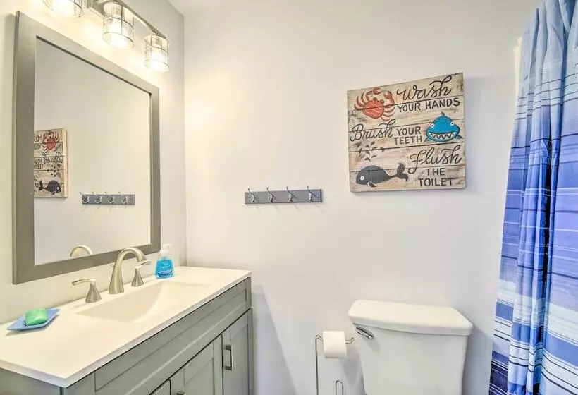 Freshly Remodeled Beach House, Steps To Shore