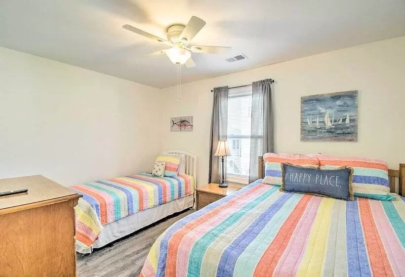 Freshly Remodeled Beach House, Steps To Shore