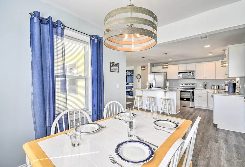 Freshly Remodeled Beach House, Steps To Shore