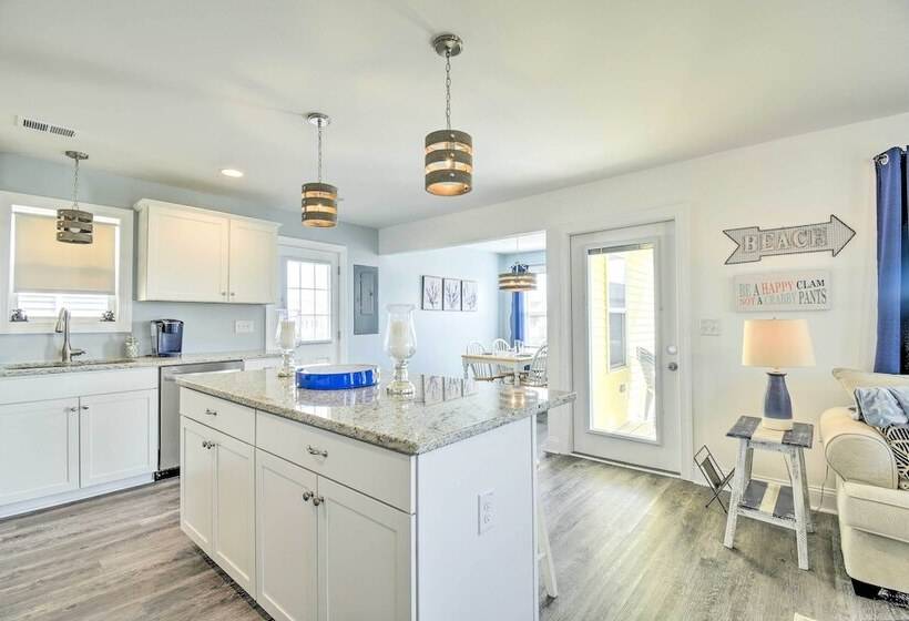 Freshly Remodeled Beach House, Steps To Shore