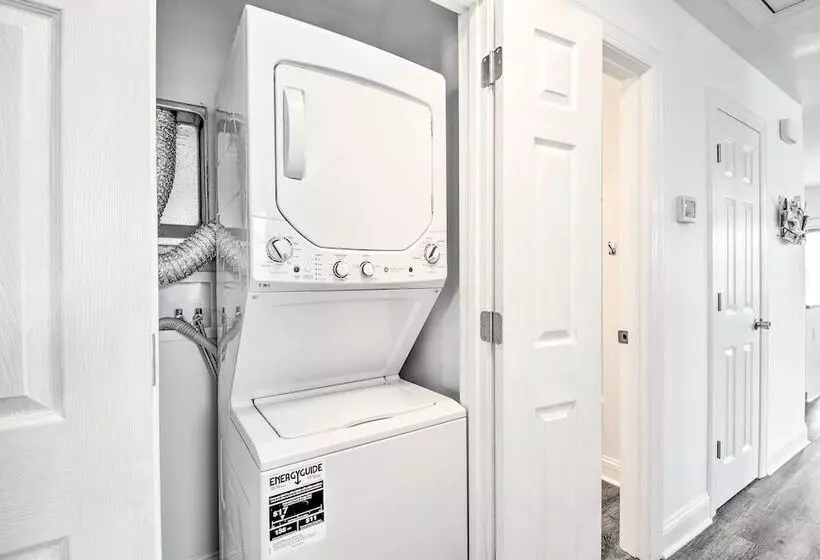 Freshly Remodeled Beach House, Steps To Shore