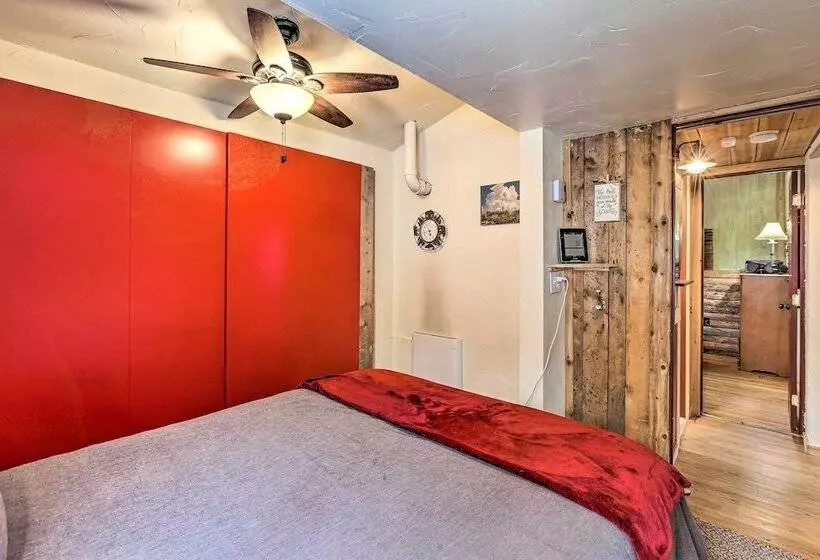 1 Mi To Grand Lake: Pet Friendly Cabin W/ Grill!