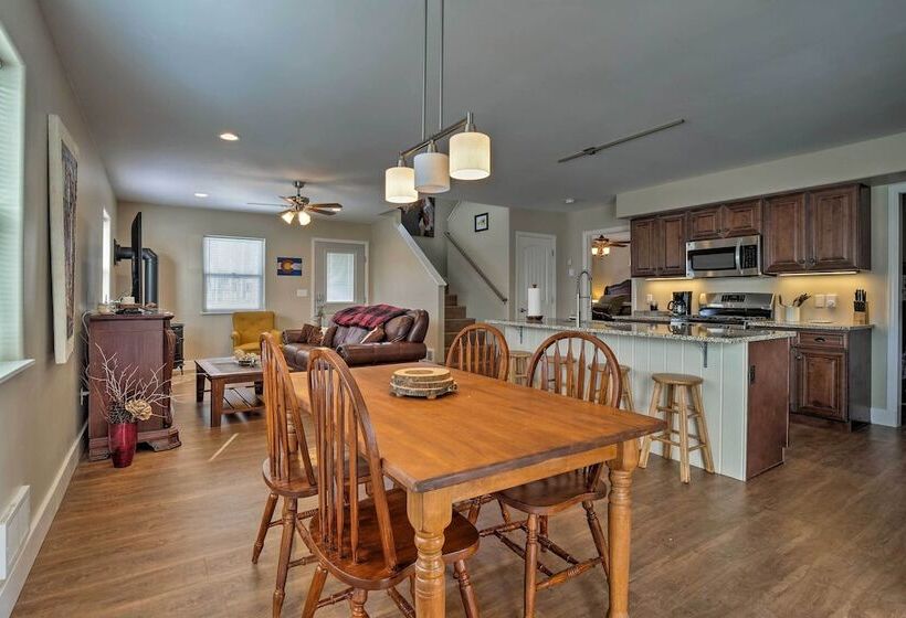 30 Mi To Crested Butte: Dog Friendly Home By River